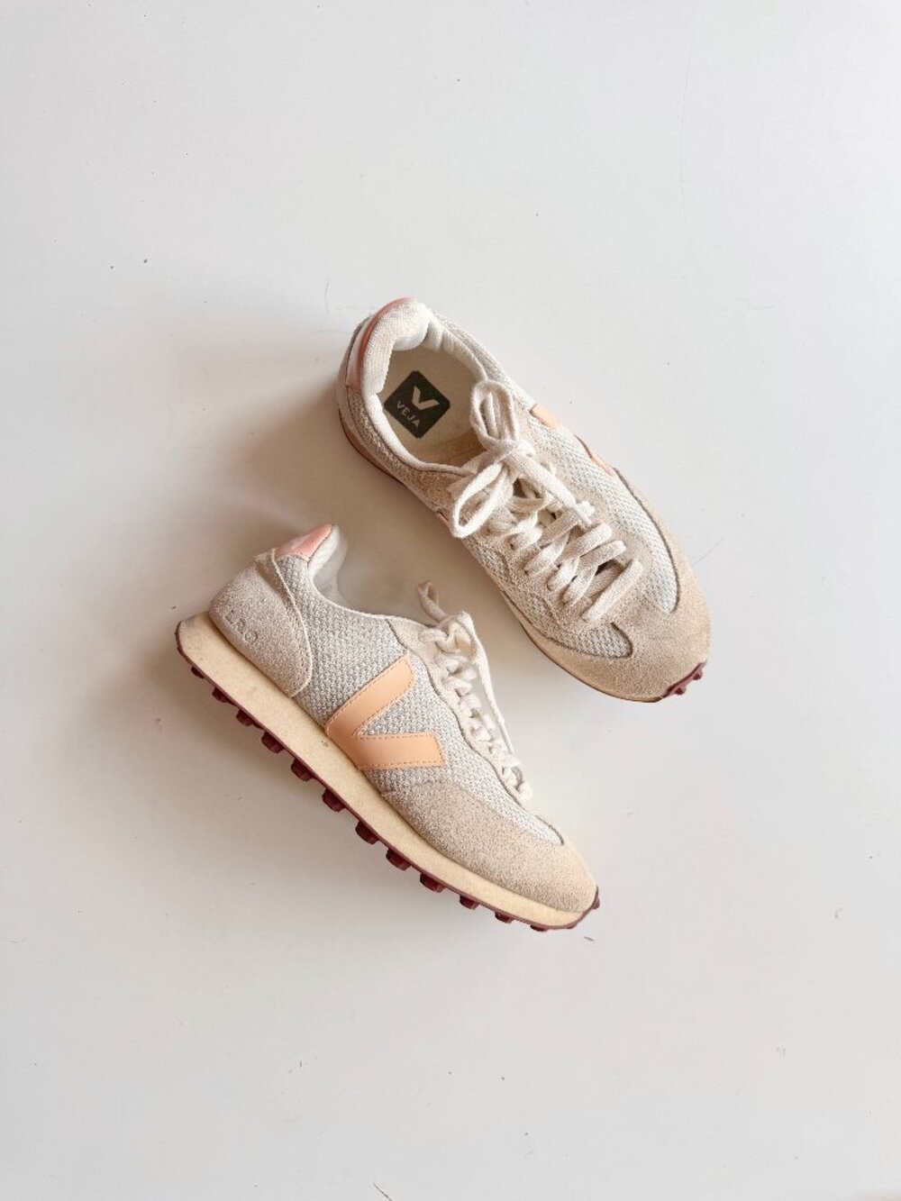 VEJA Rio Branco Natural Bellini Suede Leather Mesh Sneakers, Size 6 / 37
